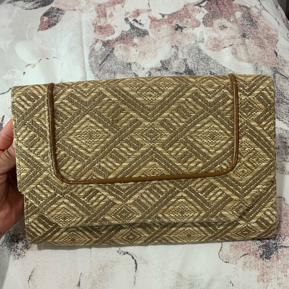 Andolini Clutch